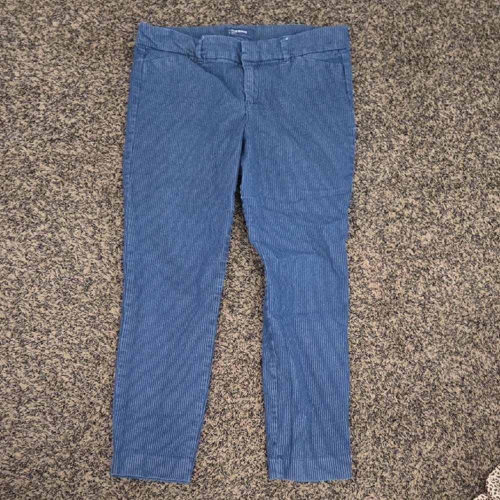 Old Navy Blue Ankle Cropped Jeans